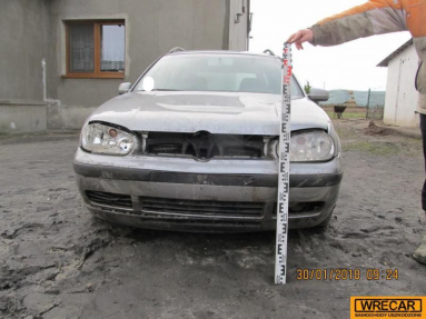 Купить Volkswagen Golf, 1.9, 2002 года с пробегом, цена 1592 руб., id 19338
