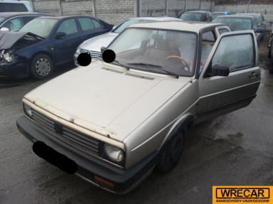 Купить Volkswagen Golf, 1.6, 1988 года с пробегом, цена 1592 руб., id 19395