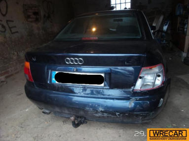 Купить Audi A4, 1.8, 1995 года с пробегом, цена 1592 руб., id 19401