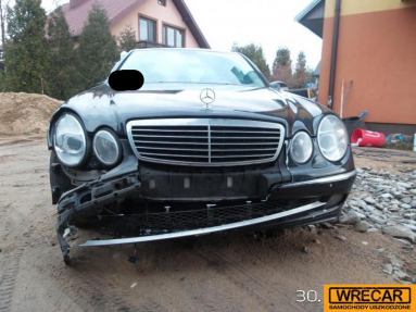Купить Mercedes-Benz E 320 CDI                       211 E 320 CDI, 3.2, 2003 года с пробегом, цена 3253 руб., id 19403