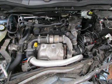 Купить Volvo V40, 1.6, 2012 года с пробегом, цена 4844 руб., id 19406