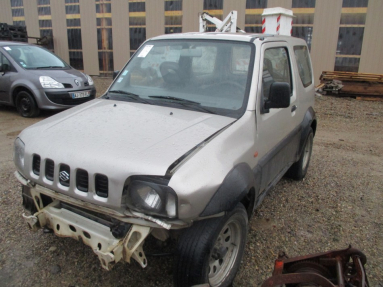 Купить Suzuki Jimny, 1.3, 2004 года с пробегом, цена 199308 руб., id 19495
