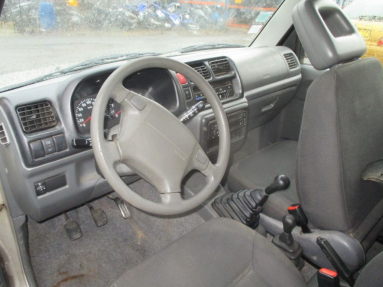Купить Suzuki Jimny, 1.3, 2004 года с пробегом, цена 199308 руб., id 19495