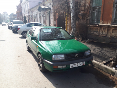 Купить Volkswagen Vento, 1.8, 1993 года с пробегом, цена 100000 руб., id 19501