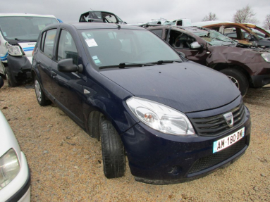 Купить Dacia Sandero, 1.4, 2010 года с пробегом, цена 149481 руб., id 19550