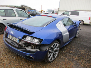 Купить Audi R8, 5.2, 2011 года с пробегом, цена 3653971 руб., id 19658