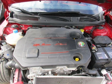 Купить Alfa Romeo Giulietta, 2.0, 2014 года с пробегом, цена 548096 руб., id 19688