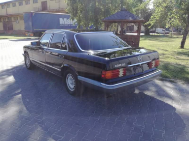Купить Mercedes-Benz 380SE W126, 3.8, 1984 года с пробегом, цена 257716 руб., id 19701