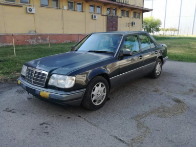 Купить Mercedes-Benz 124 E420, 4.2, 1994 года с пробегом, цена 322560 руб., id 19705