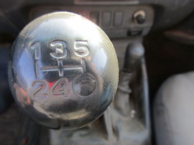 Купить Toyota Hilux, 2.5, 2012 года с пробегом, цена 483736 руб., id 19770