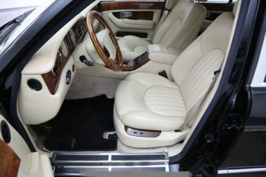 Купить 2000 Bentley Arnage Red Label, 6.2, 2000 года с пробегом, цена 1802000 руб., id 19881