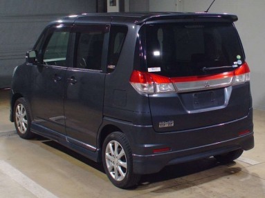 Купить Mitsubishi Delica, 1.2, 2013 года с пробегом, цена 437000 руб., id 19900