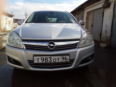 Купить Opel Astra, 1.7, 2011 года с пробегом, цена 439000 руб., id 20064