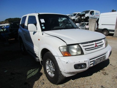 Купить Mitsubishi Pajero, 3.2, 2001 года с пробегом, цена 296885 руб., id 20126