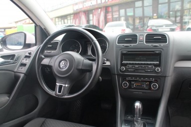 Купить Volkswagen Golf, 1.6, 2012 года с пробегом, цена 465000 руб., id 20155