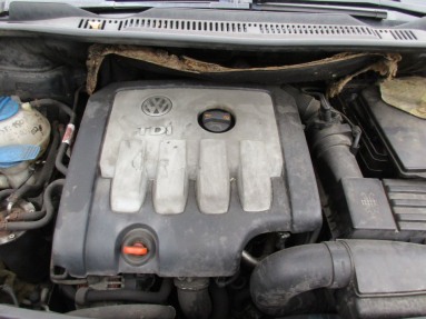 Купить Volkswagen Touran, 2.0, 2007 года с пробегом, цена 249134 руб., id 20210