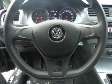 Купить Volkswagen Golf, 1.6, 2015 года с пробегом, цена 509203 руб., id 20220