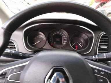 Купить Renault Megane, 1.6, 2017 года с пробегом, цена 569134 руб., id 20307
