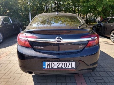 Купить Opel Insignia, 2.0, 2015 года с пробегом, цена 922213 руб., id 20329