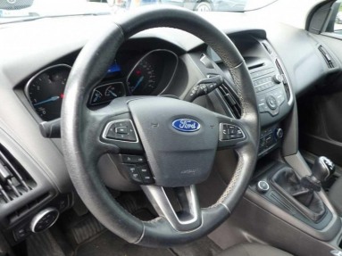 Купить Ford Focus, 1.5, 2015 года с пробегом, цена 436677 руб., id 20334