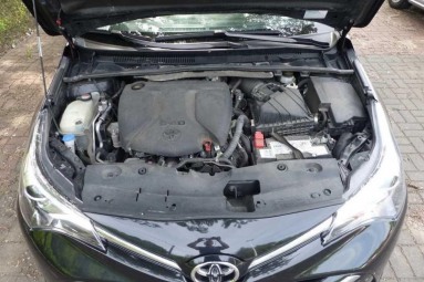 Купить Toyota Avensis, 2.0, 2016 года с пробегом, цена 977437 руб., id 20337
