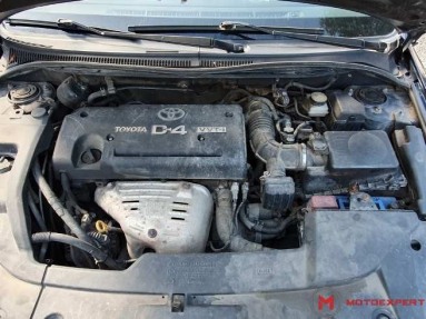 Купить Toyota Avensis, 2.0, 2004 года с пробегом, цена 88304 руб., id 20354