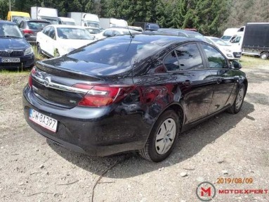 Купить Opel Insignia, 1.6, 2015 года с пробегом, цена 516677 руб., id 20359