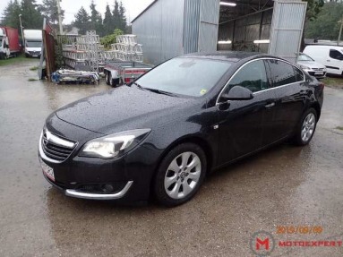 Купить Opel Insignia, 1.6, 2015 года с пробегом, цена 611071 руб., id 20361