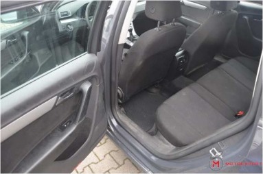 Купить Volkswagen Passat, 2.0, 2011 года с пробегом, цена 272733 руб., id 20362