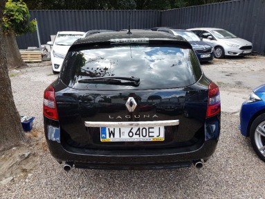 Купить Renault Laguna, 2.0, 2015 года с пробегом, цена 504497 руб., id 20415