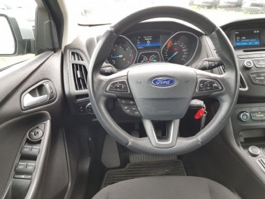 Купить Ford Focus, 1.5, 2016 года с пробегом, цена 472940 руб., id 20425