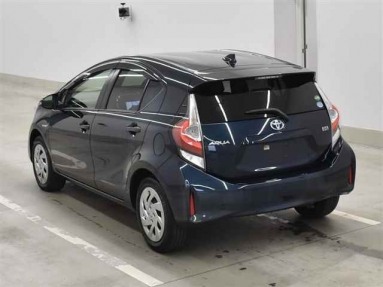 Купить Toyota Prius (NHW20), 1.5, 2018 года с пробегом, цена 1090000 руб., id 20673
