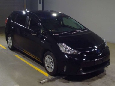 Купить Toyota Prius (ZVW30), 1.8, 2018 года с пробегом, цена 1464000 руб., id 20678