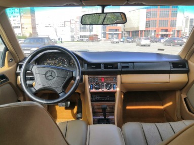 Купить Mercedes-Benz E-klasse Coupe (C124), 3.0, 1992 года с пробегом, цена 549000 руб., id 20680