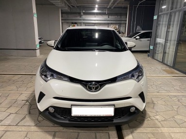 Купить Toyota СН-R, 2.0, 2018 года с пробегом, цена 2200000 руб., id 20720