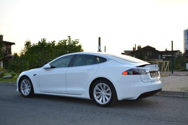 Купить Tesla Model S P100D, 1.0, 2016 года с пробегом, цена 1150000 руб., id 20802