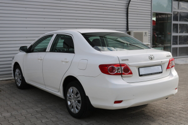 Купить Toyota Corolla, 1.6, 2013 года с пробегом, цена 450000 руб., id 20826
