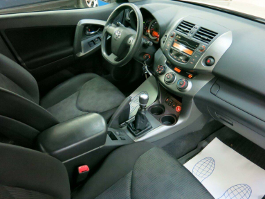 Купить Toyota RAV4 III, 2.0, 2011 года с пробегом, цена 450000 руб., id 20907
