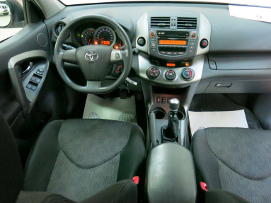 Купить Toyota RAV4 III, 2.0, 2011 года с пробегом, цена 450000 руб., id 20907