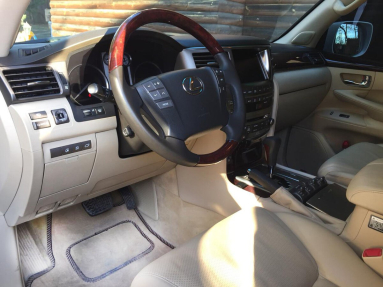 Купить Lexus LX 570 (URJ200), 5.7, 2009 года с пробегом, цена 1200000 руб., id 20921