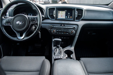 Купить Kia Sportage III, 2.0, 2018 года с пробегом, цена 660000 руб., id 20934