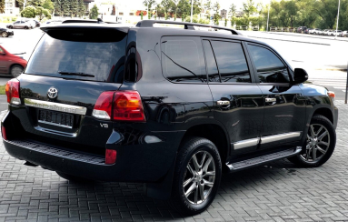 Купить Toyota Land Cruiser 200, 4.5, 2014 года с пробегом, цена 1200000 руб., id 20936