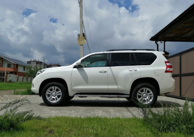 Купить Toyota Land Cruiser Prado 150, 3.0, 2012 года с пробегом, цена 800000 руб., id 20937