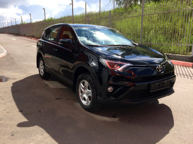 Купить Toyota RAV4 III, 2.0, 2019 года с пробегом, цена 500000 руб., id 20942