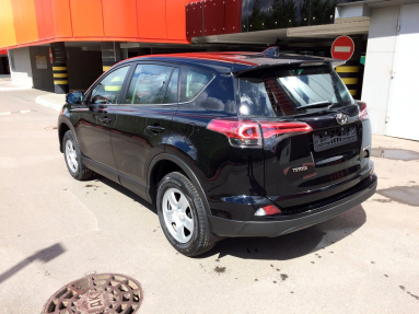 Купить Toyota RAV4 III, 2.0, 2019 года с пробегом, цена 500000 руб., id 20942