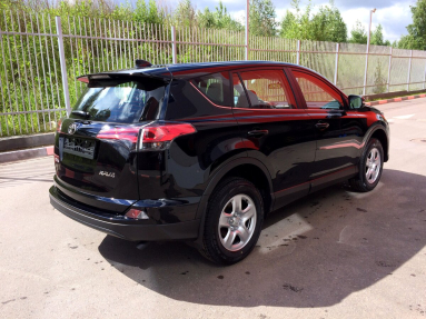 Купить Toyota RAV4 III, 2.0, 2019 года с пробегом, цена 500000 руб., id 20942