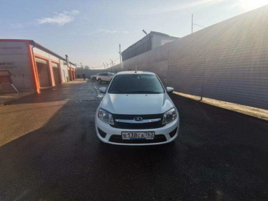 Купить ВАЗ Granta, 1.6, 2016 года с пробегом, цена 649000 руб., id 20981