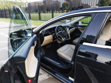 Купить Tesla Model S, 3.6, 2016 года с пробегом, цена 2790000 руб., id 20995