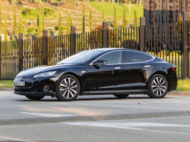Купить Tesla Model S, 3.6, 2016 года с пробегом, цена 2790000 руб., id 20995