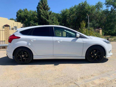Купить Ford Focus, 1.6, 2013 года с пробегом, цена 750000 руб., id 20997